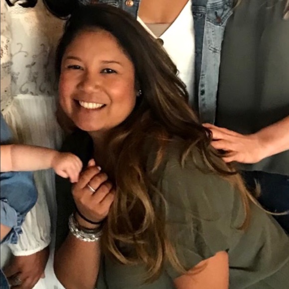 Meet your Posher, Christine - Picture 1 of 1